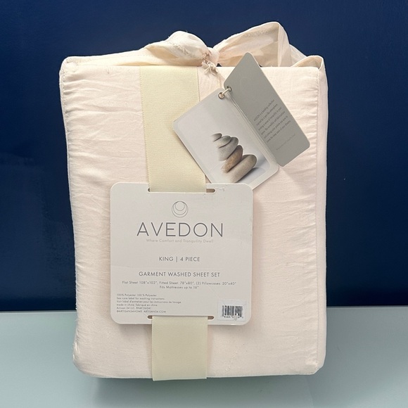 NWT Avedon King Sheets - Picture 1 of 4